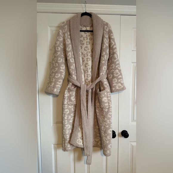 Barefoot Dreams 🐆 Cheetah Robe - Picture 2 of 6